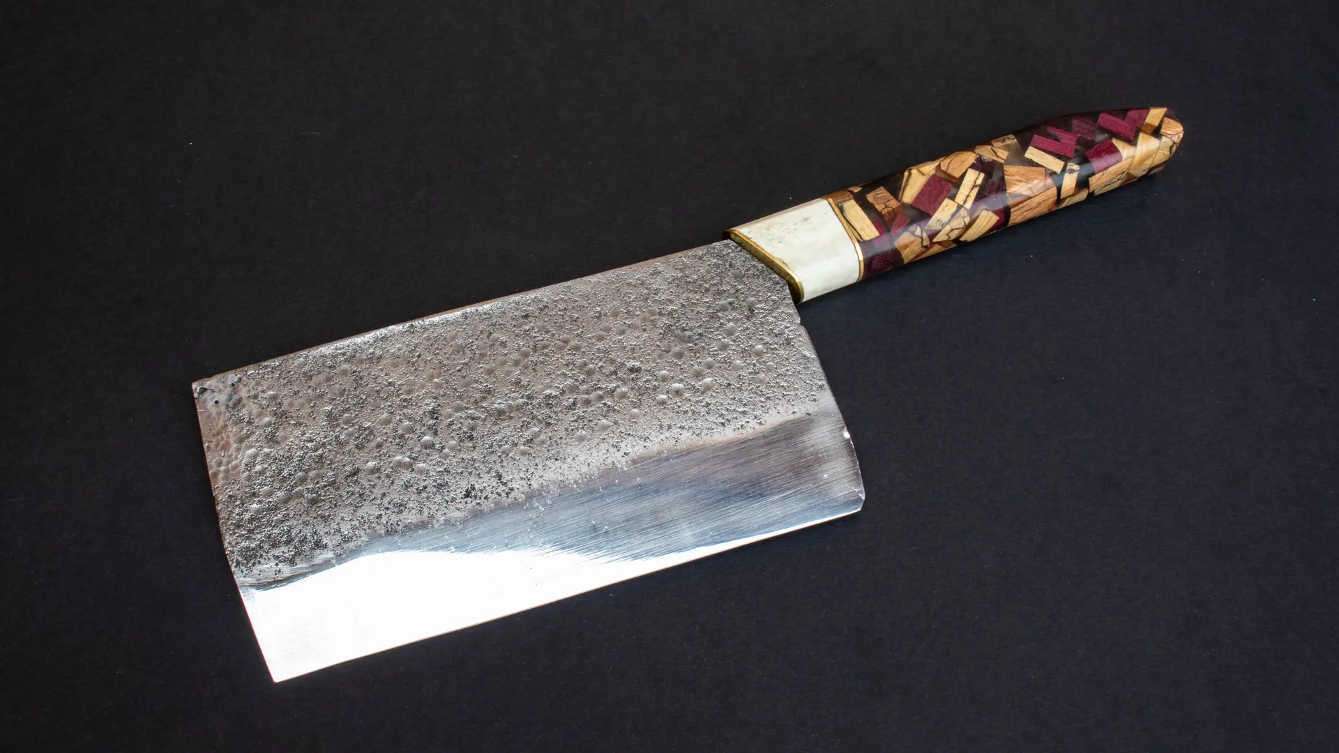 couteau hachoir ( manche en bois de recupération et moulage epoxy )