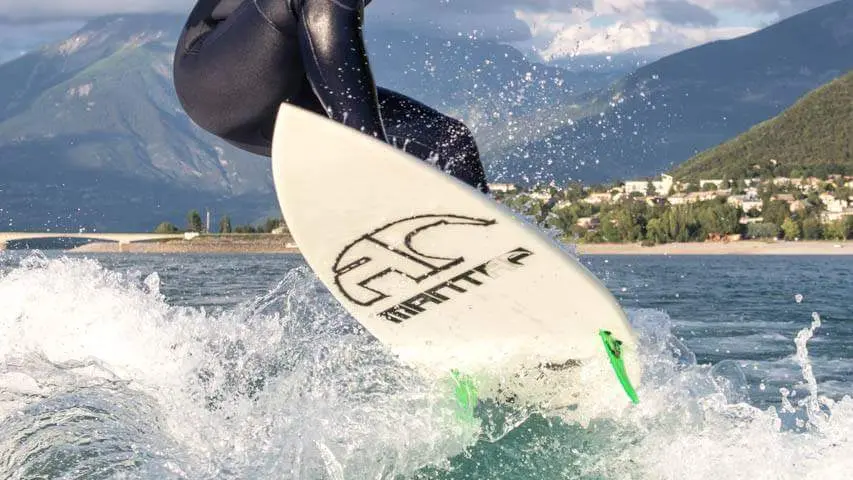Wakesurf Serre-Ponçon - Sud Escapades SAVINES-LE-LAC