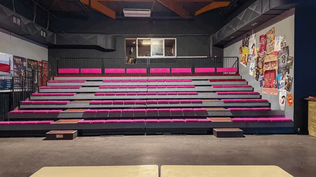 Salle plénière 132 places