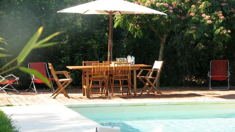 Détente à la piscine