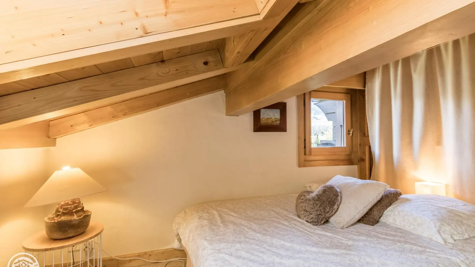 Chambre à l'étage avec salle de bains