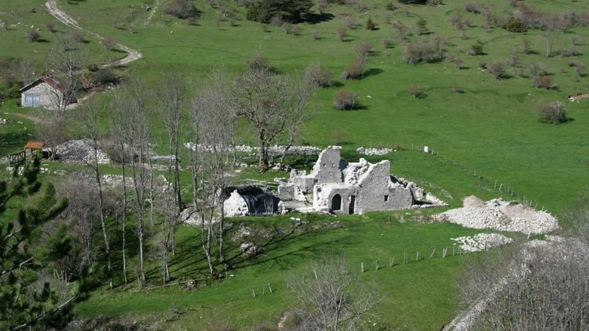 Vestiges de l'Abbaye de Clausonne