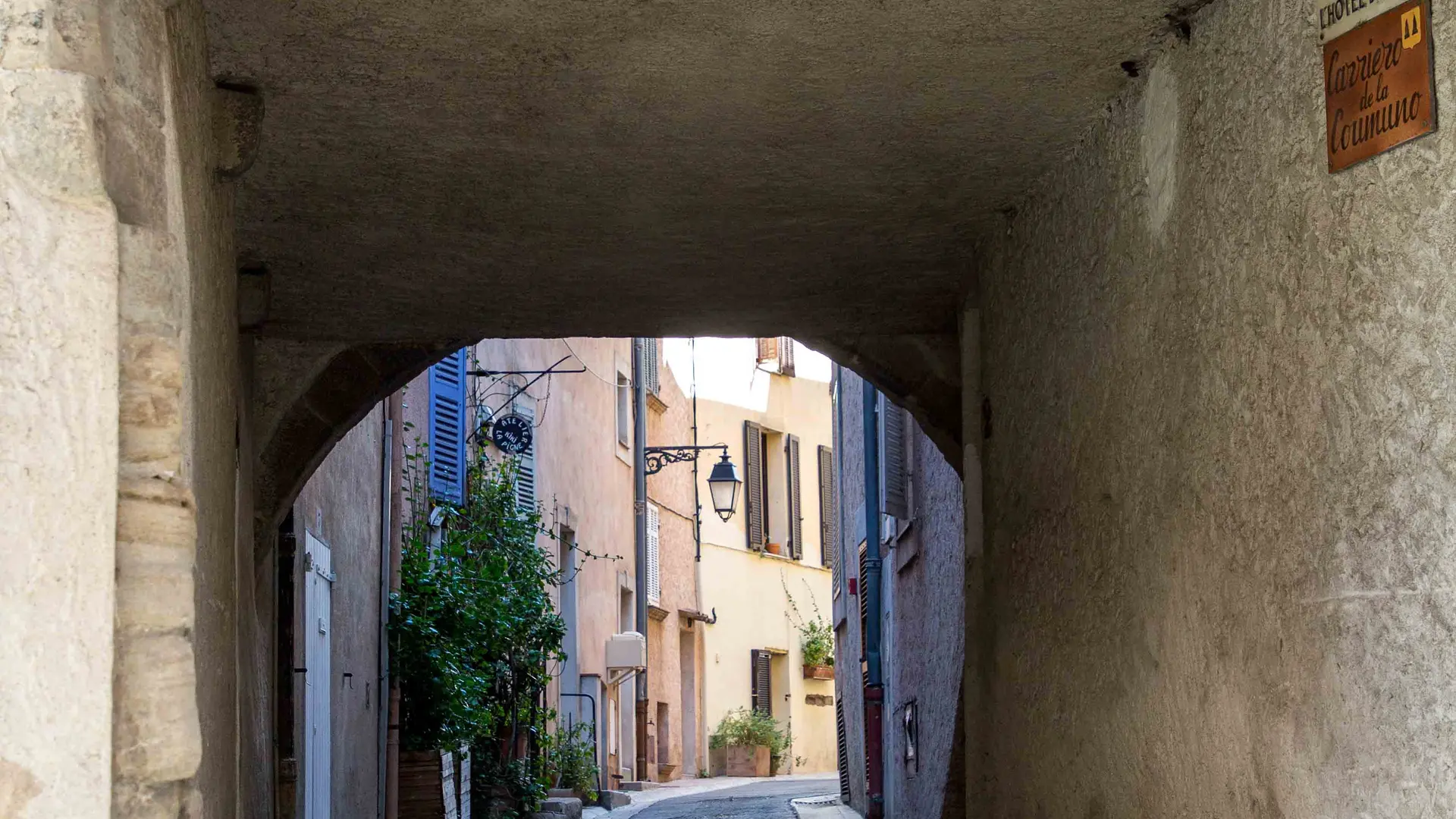 Porte du Bourget_Roquebrune-sur-Argens