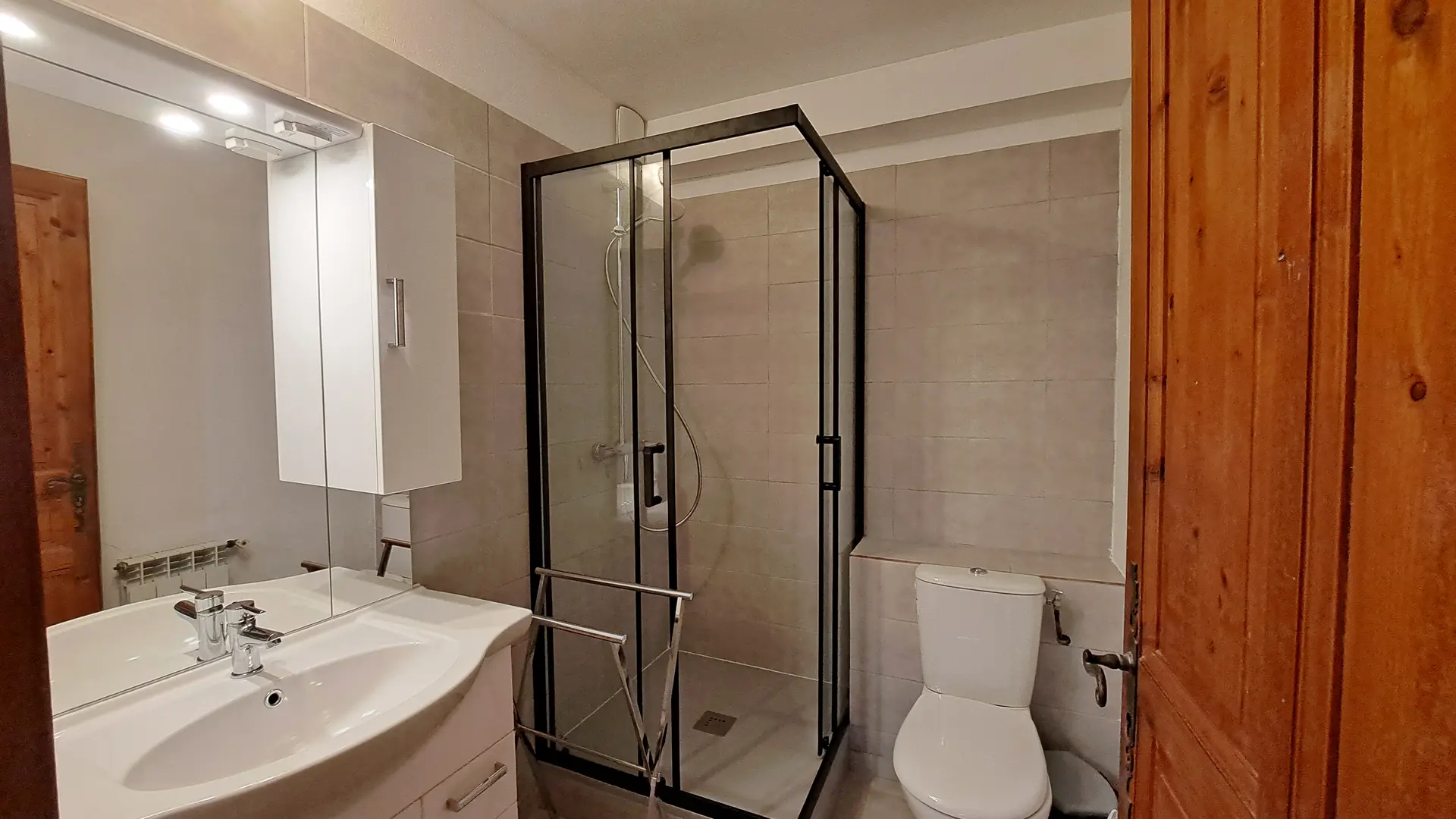 Salle de bain indépendante