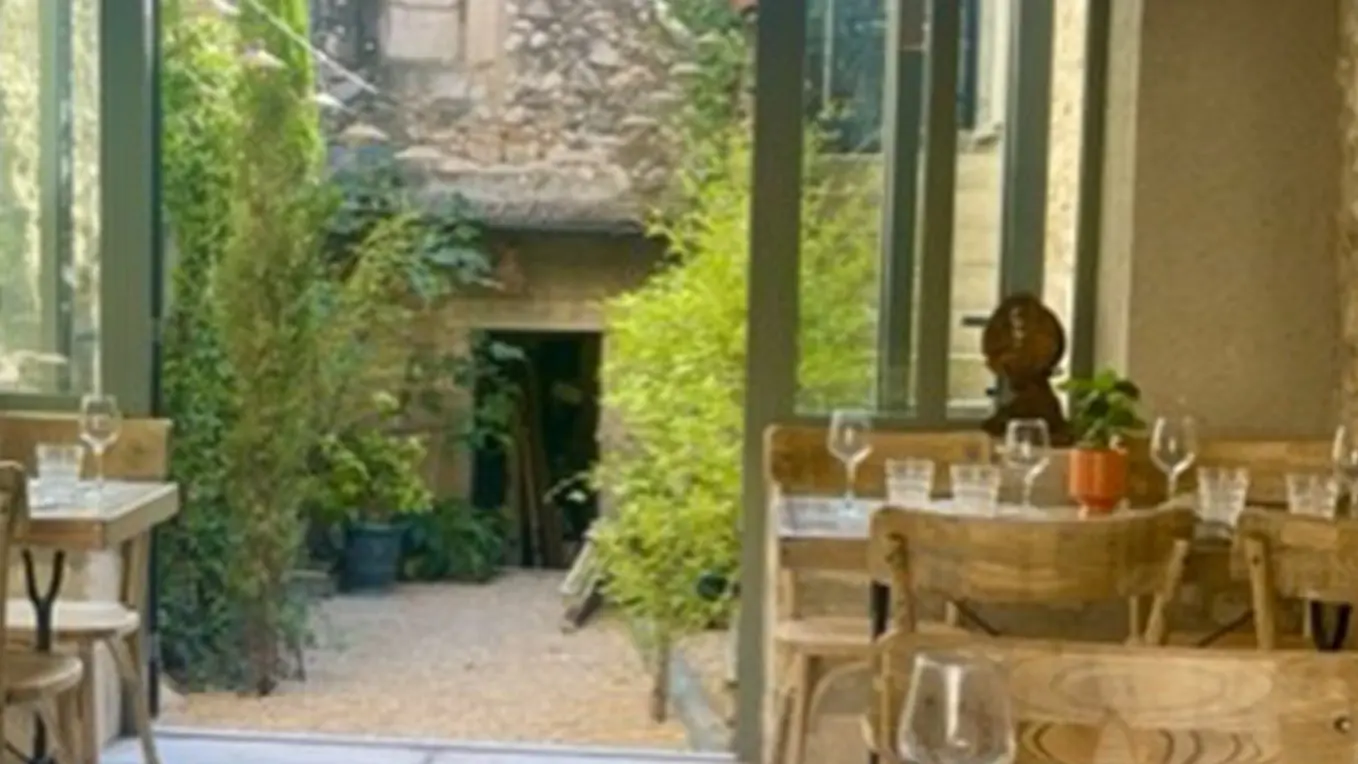 Restaurant Paulette Eygalières salle