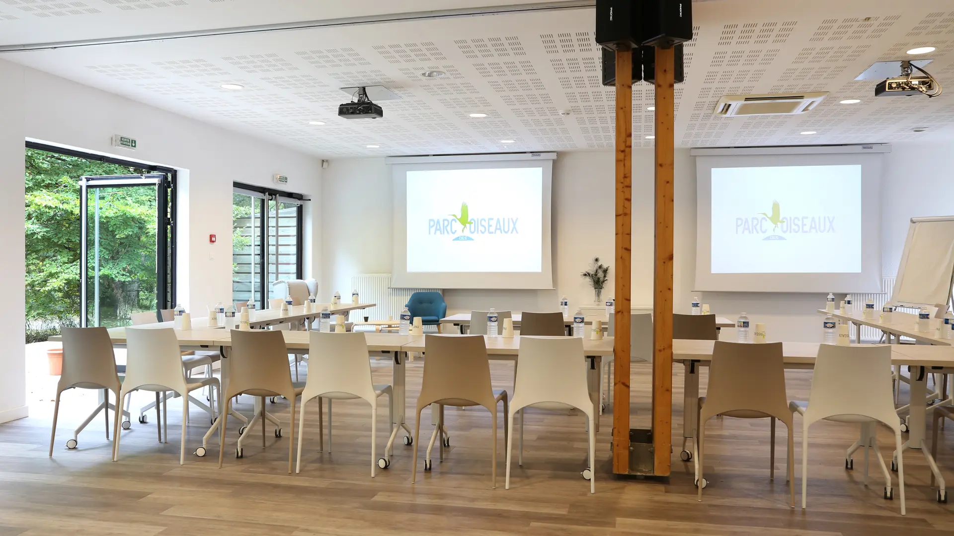 Salle_des_oisillons_séminaire_Parc_Des_Oiseaux