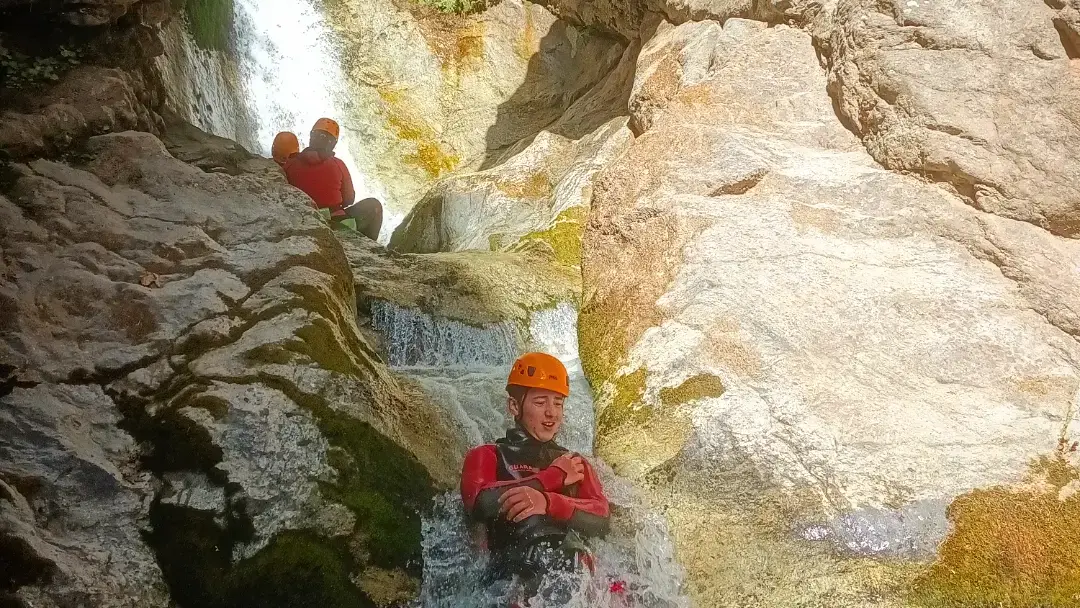 Toboggan dans le canyon de Val Estrèche