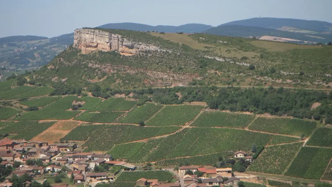 Roche de Solutré à 38 km