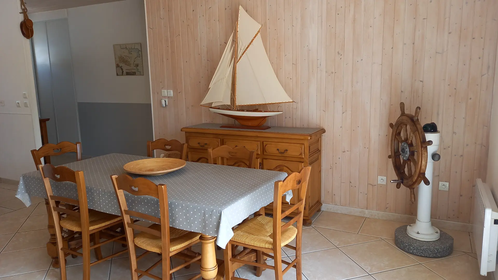 Clos Lavaud - salle de séjour