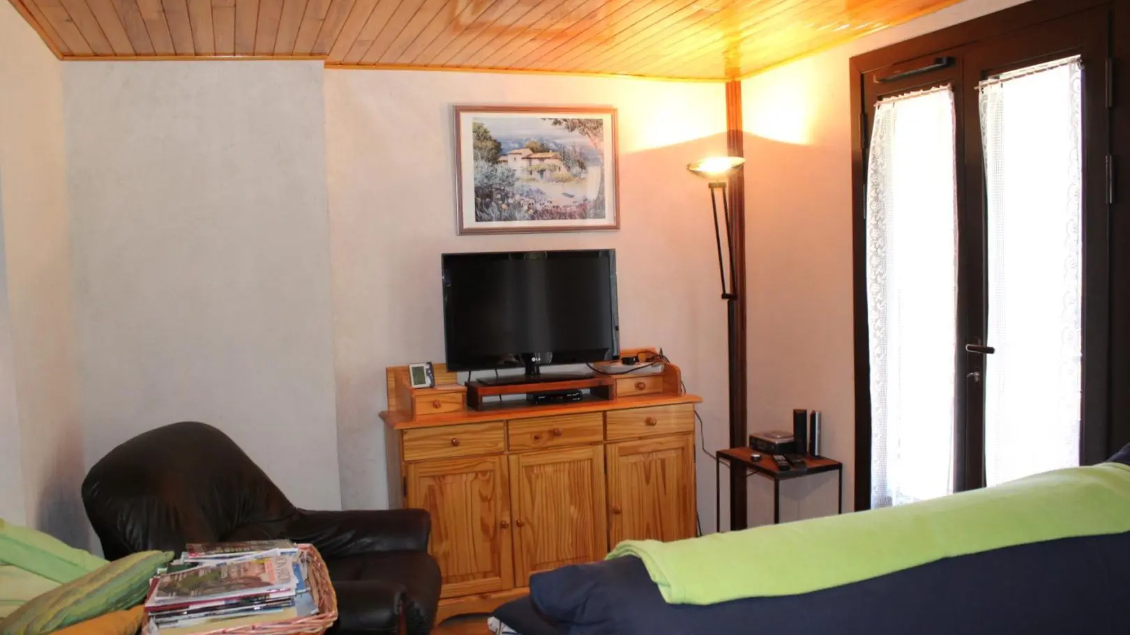 Gîte Chalet Serclet-Salon/Séjour-Saint-Étienne-de-Tinée-Gîtes de France des Alpes-Maritimes