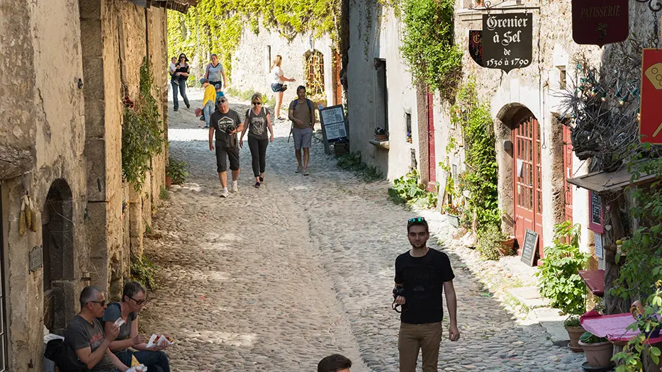 Dans les ruelles de Pérouges
