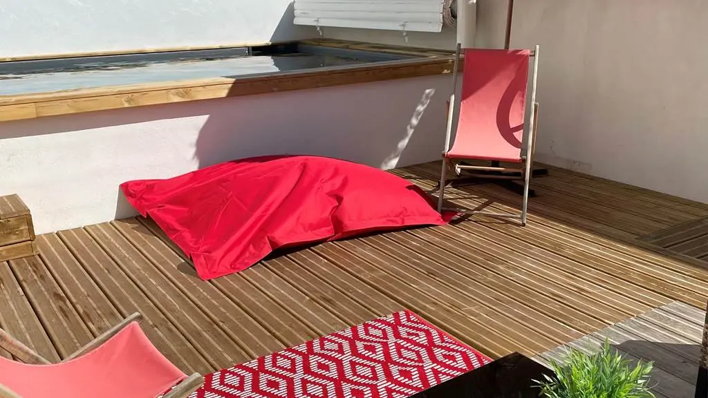 Terrasse avec pisicine