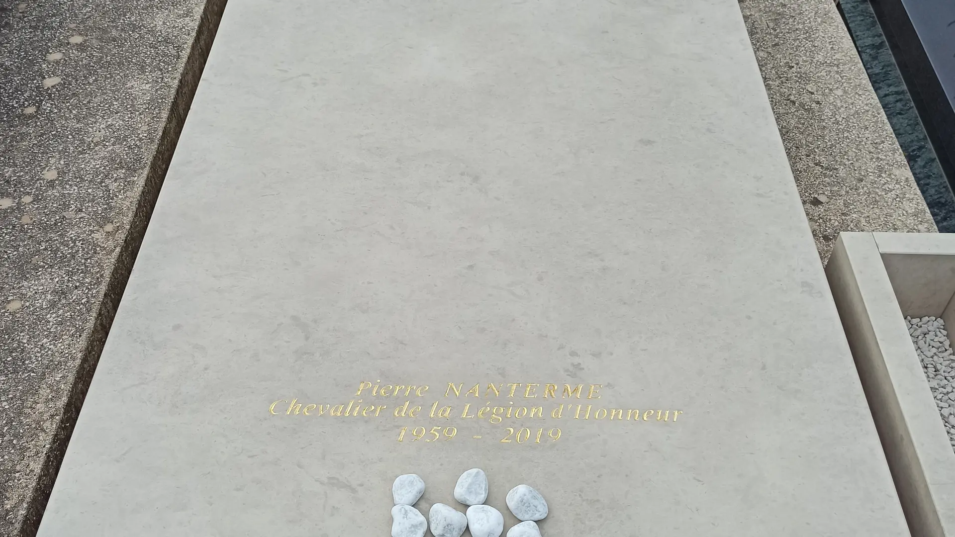 Tombe de Pierre Nanterme, enterré au cimetière de Gassin - https://gassin.eu