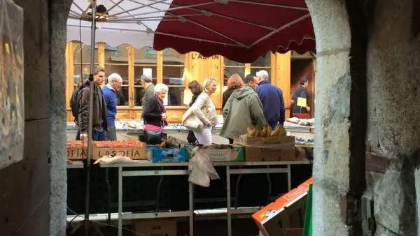 Le marché, en bas de chez vous, trois fois par semaine !