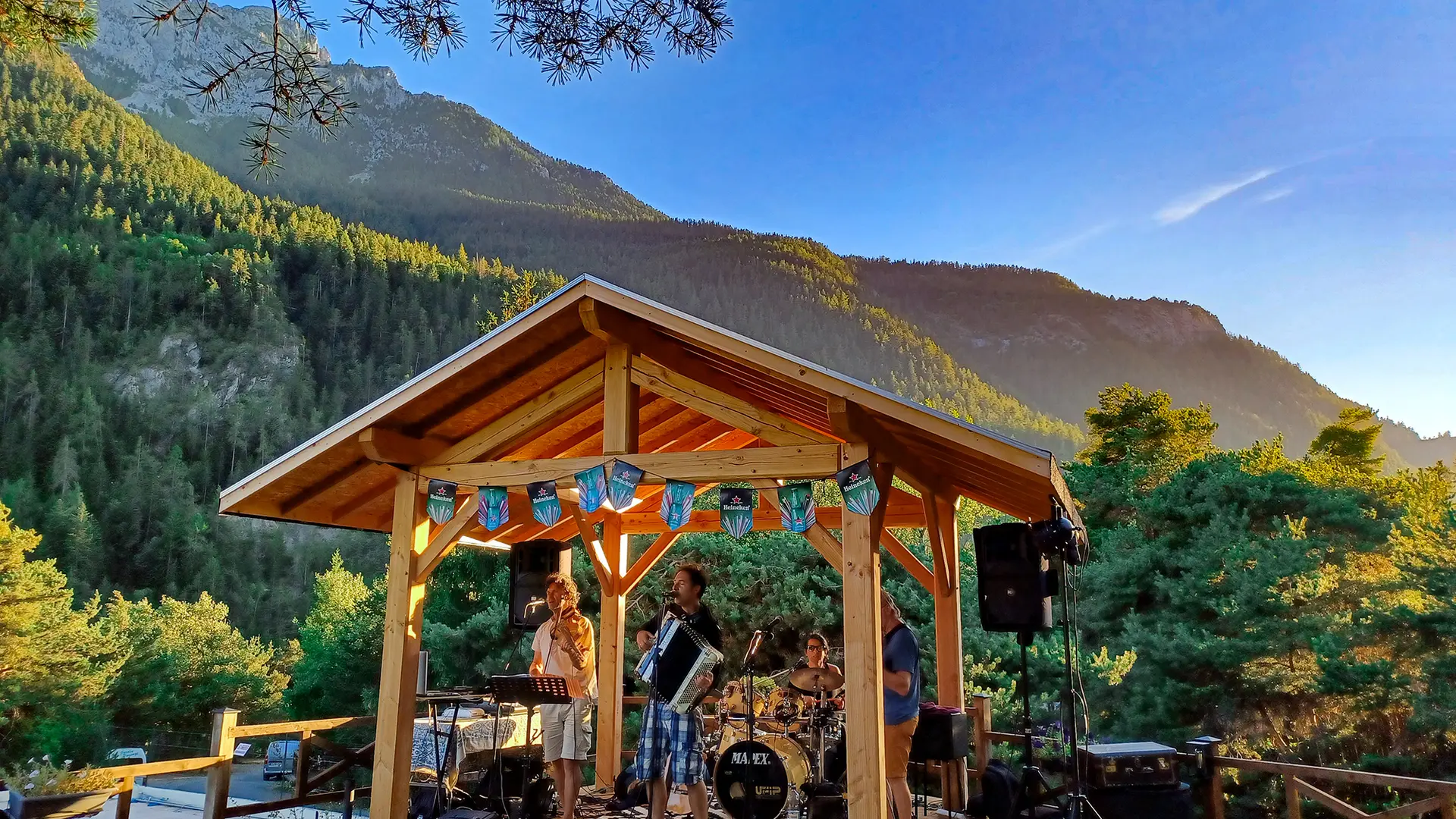 Tente lodge perchée Rioclar