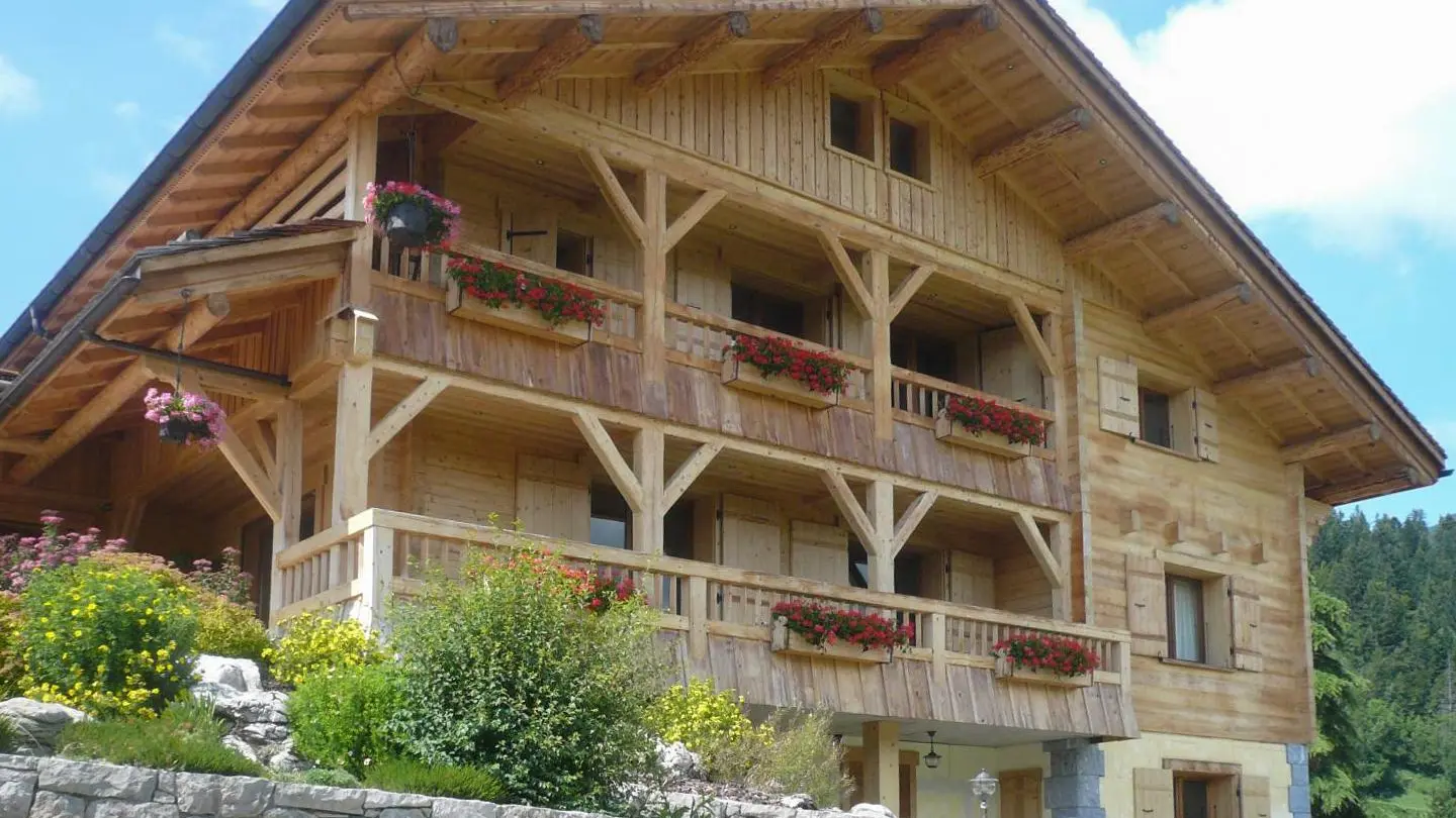 Appartement à l'étage dans le chalet des propriétaires.