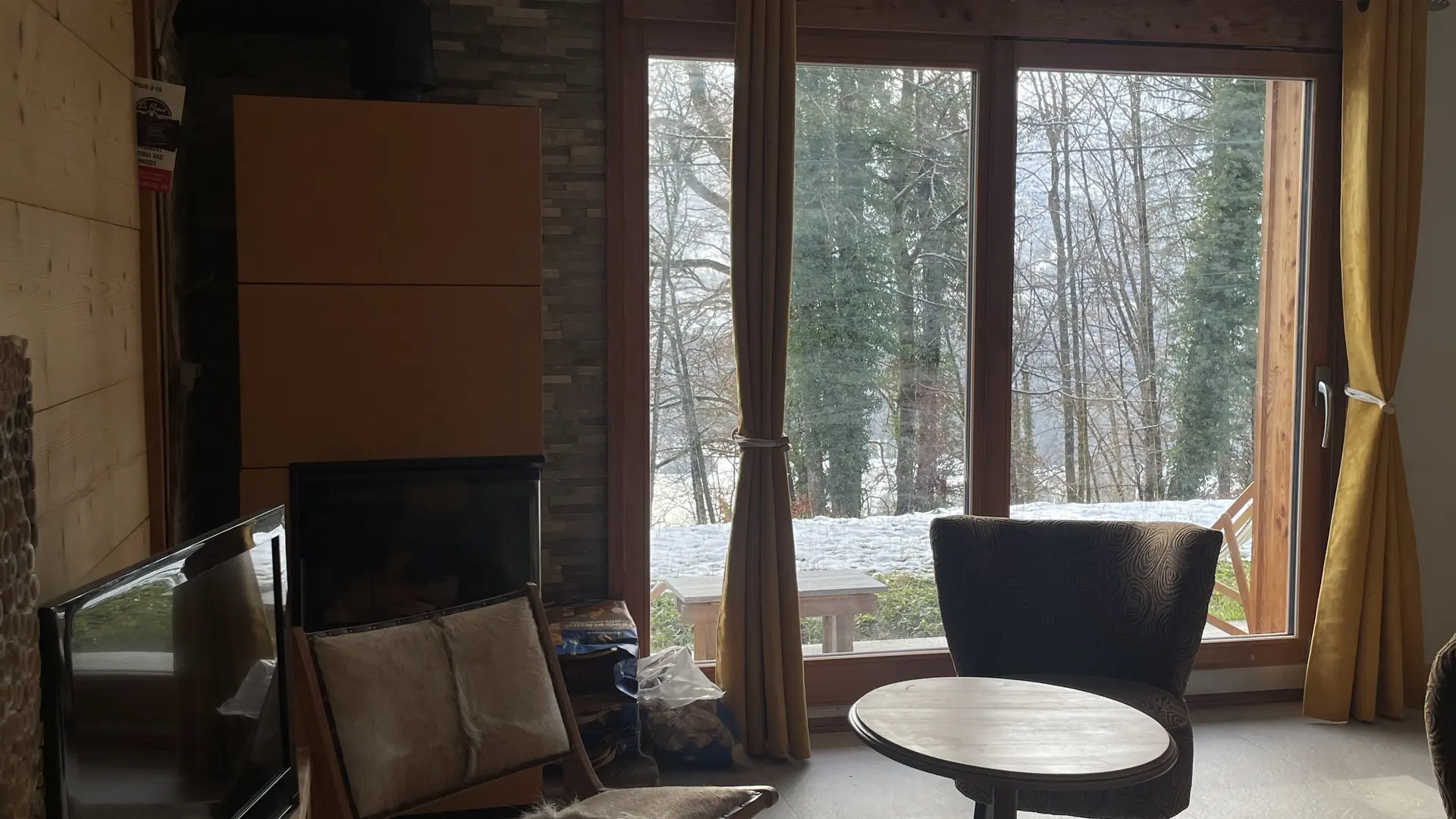 pièce à vivre t accès à l'exterieur