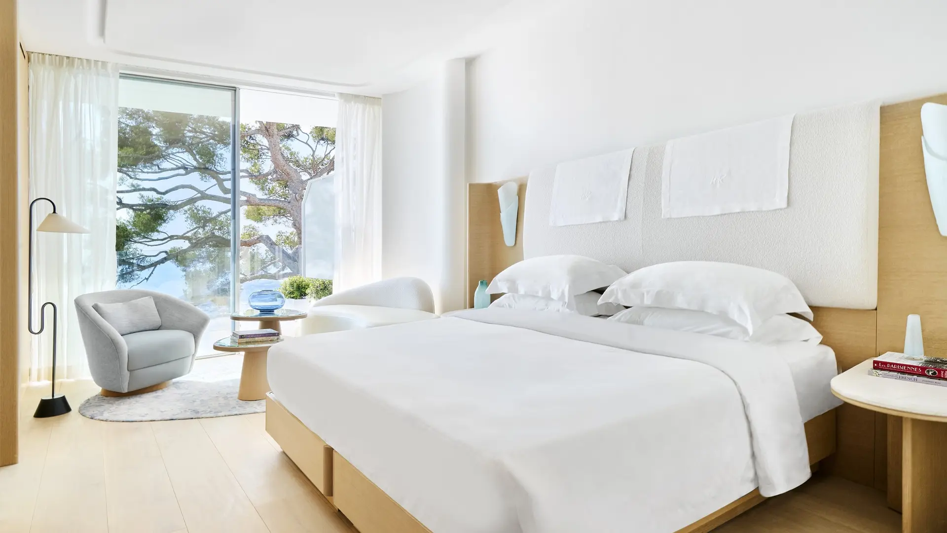 Corniche Room