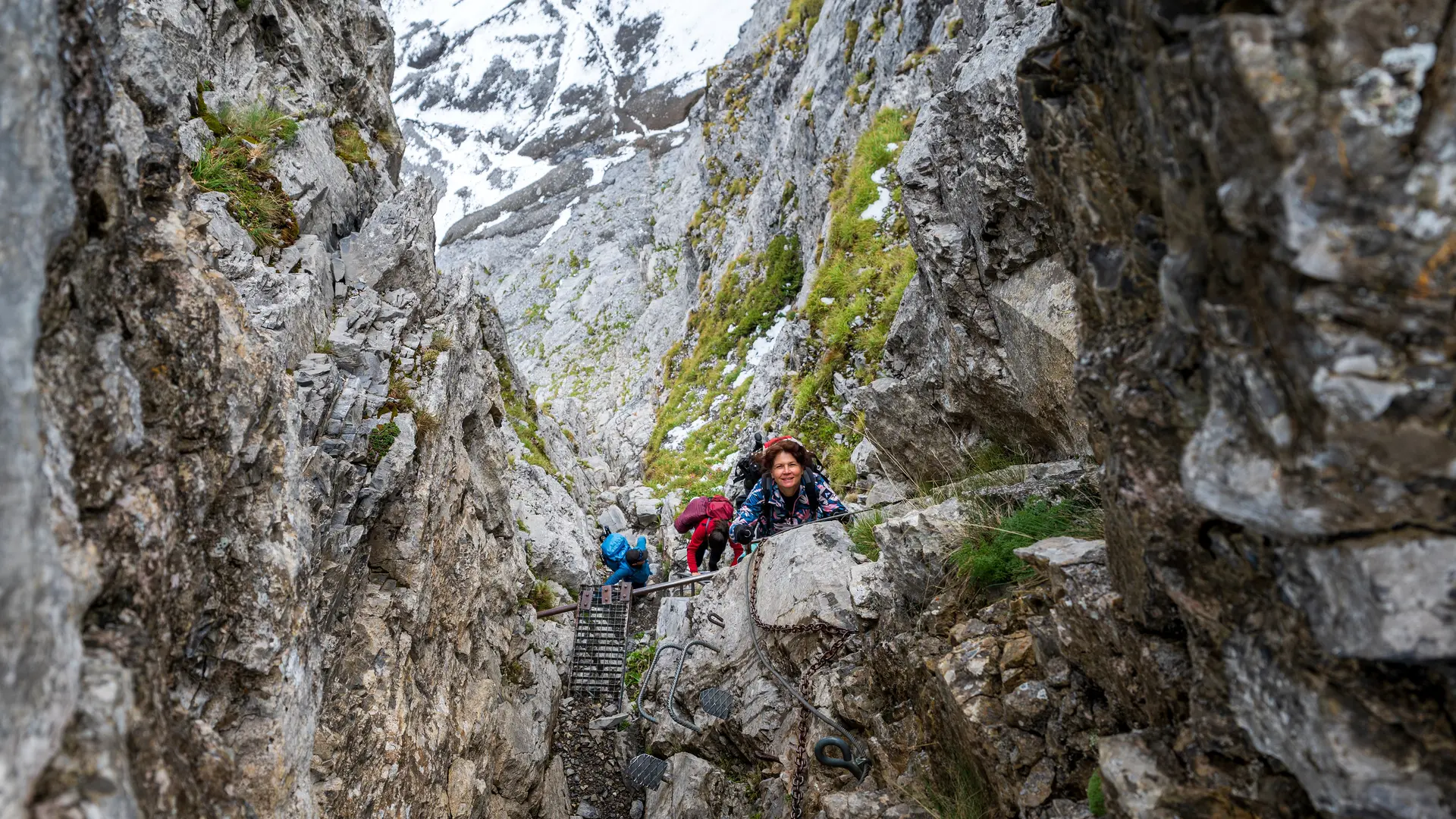 COL DES OTTANS PASSAGE DES ECHELLES TOUR DES DENTS BLANCHES