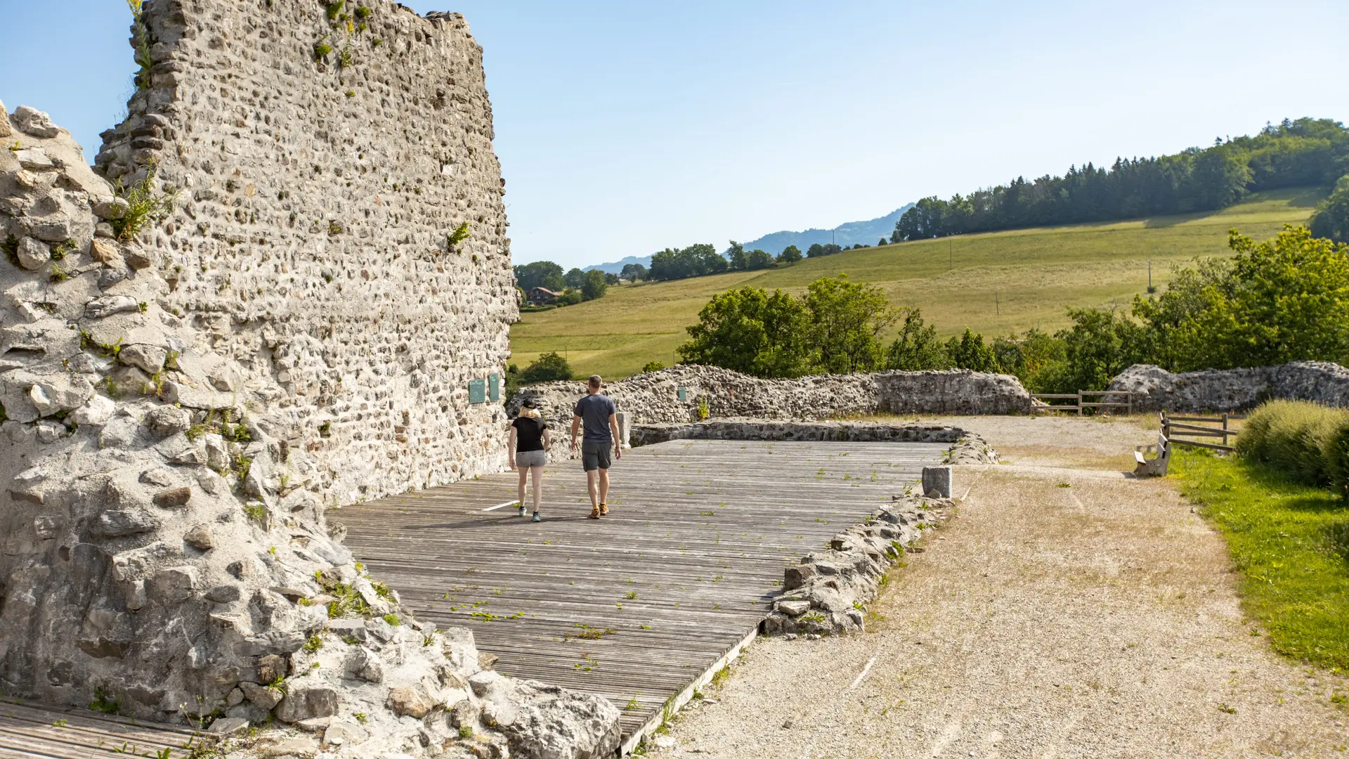 Ruines du château de Faucigny