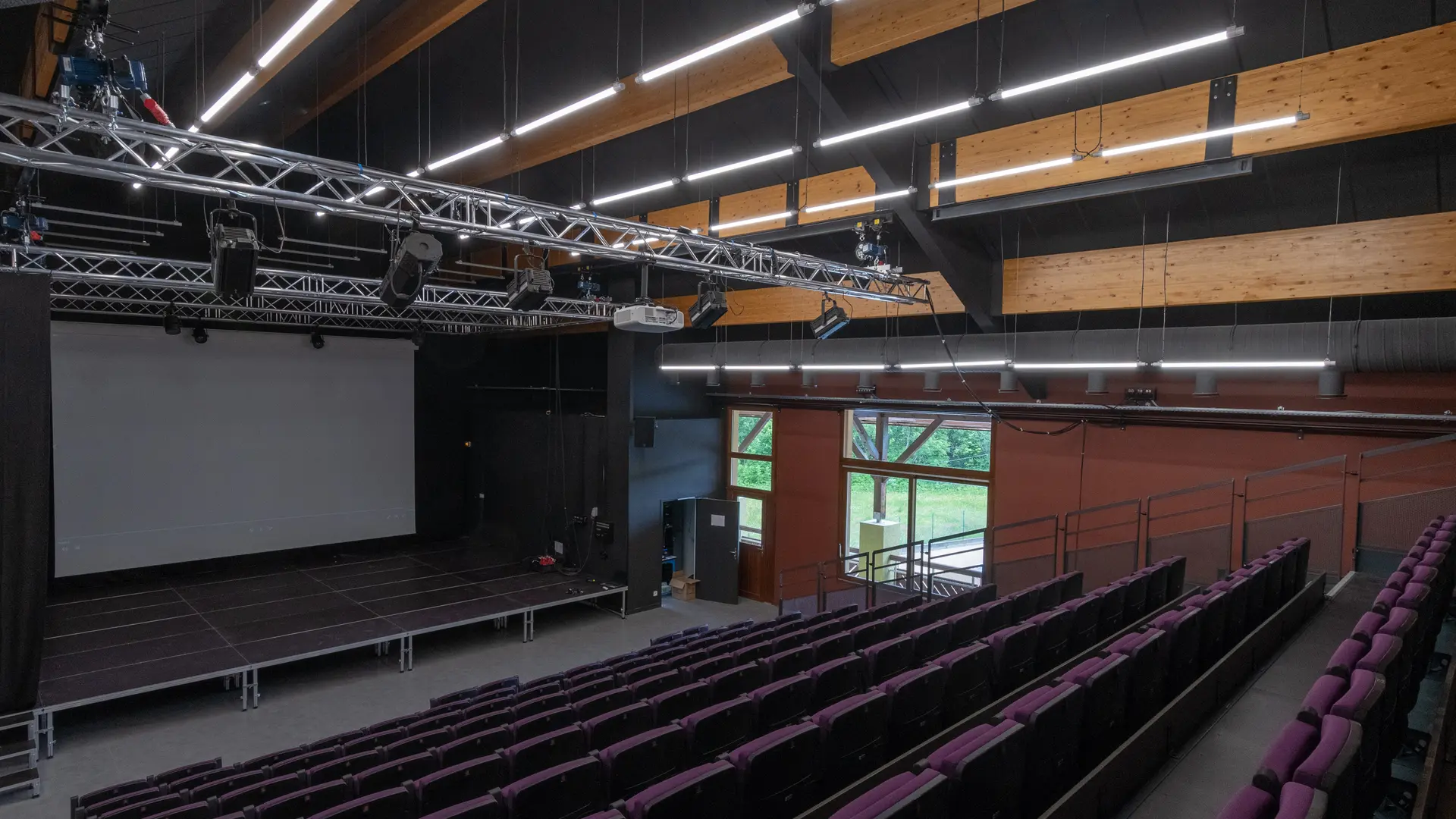 L'Autre Vallée - Les Nivéoles- Salle de l'Europe