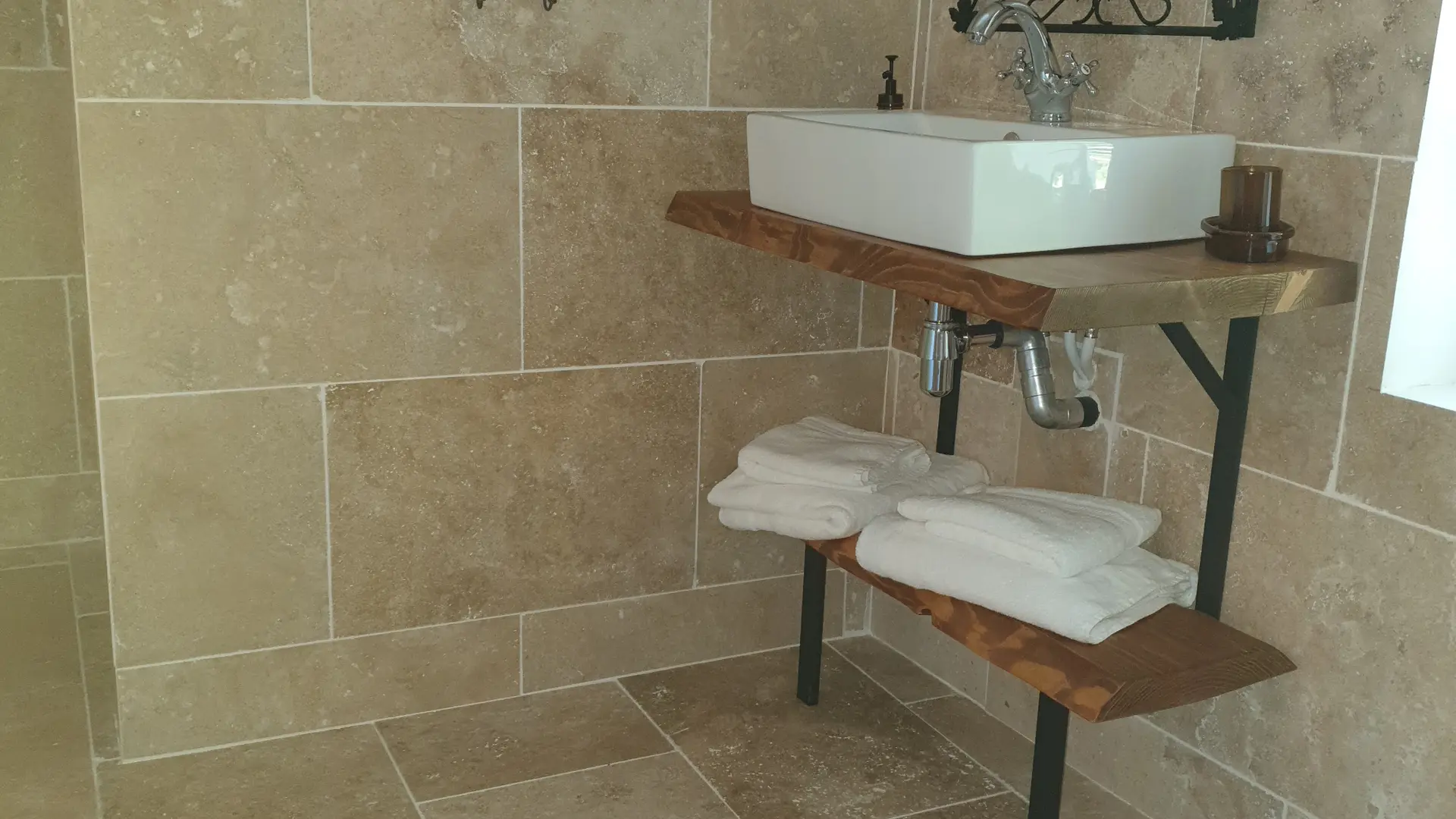 Mas du Recati - chambre chance - douche