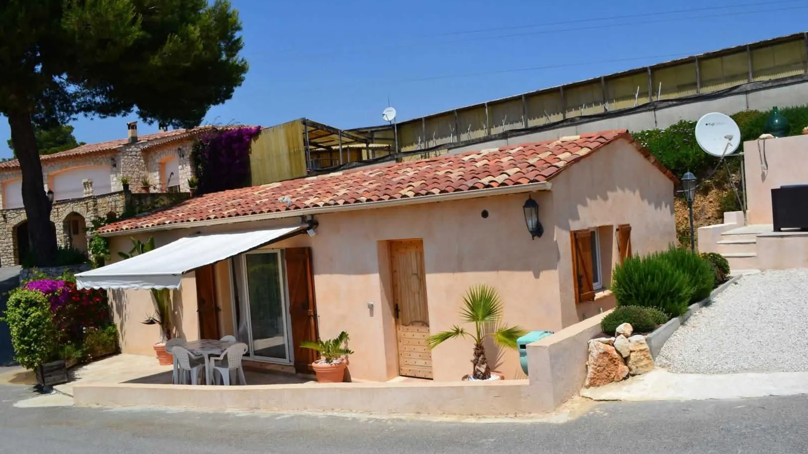 Gîte Petite Maison d'Amis-La Maison-La Gaude-Gîtes de France Alpes-Maritimes