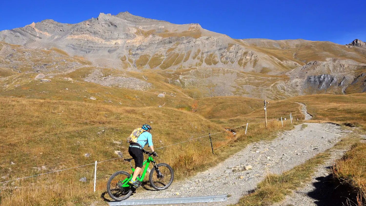 Montée vers le lac du Pontet