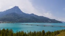 Savines le lac et le lac de Serre-Ponçon
