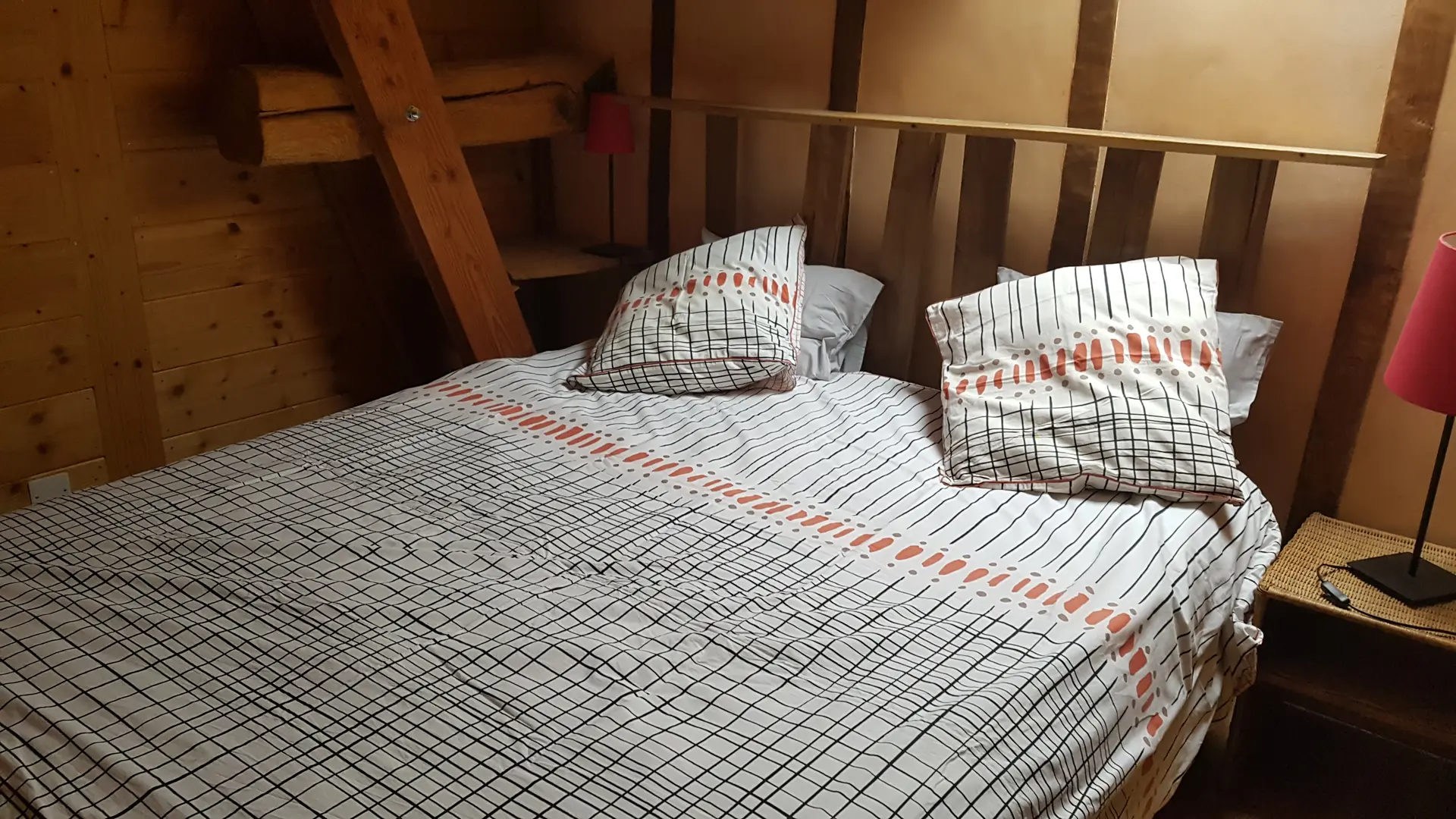 Chambre lit double N°2