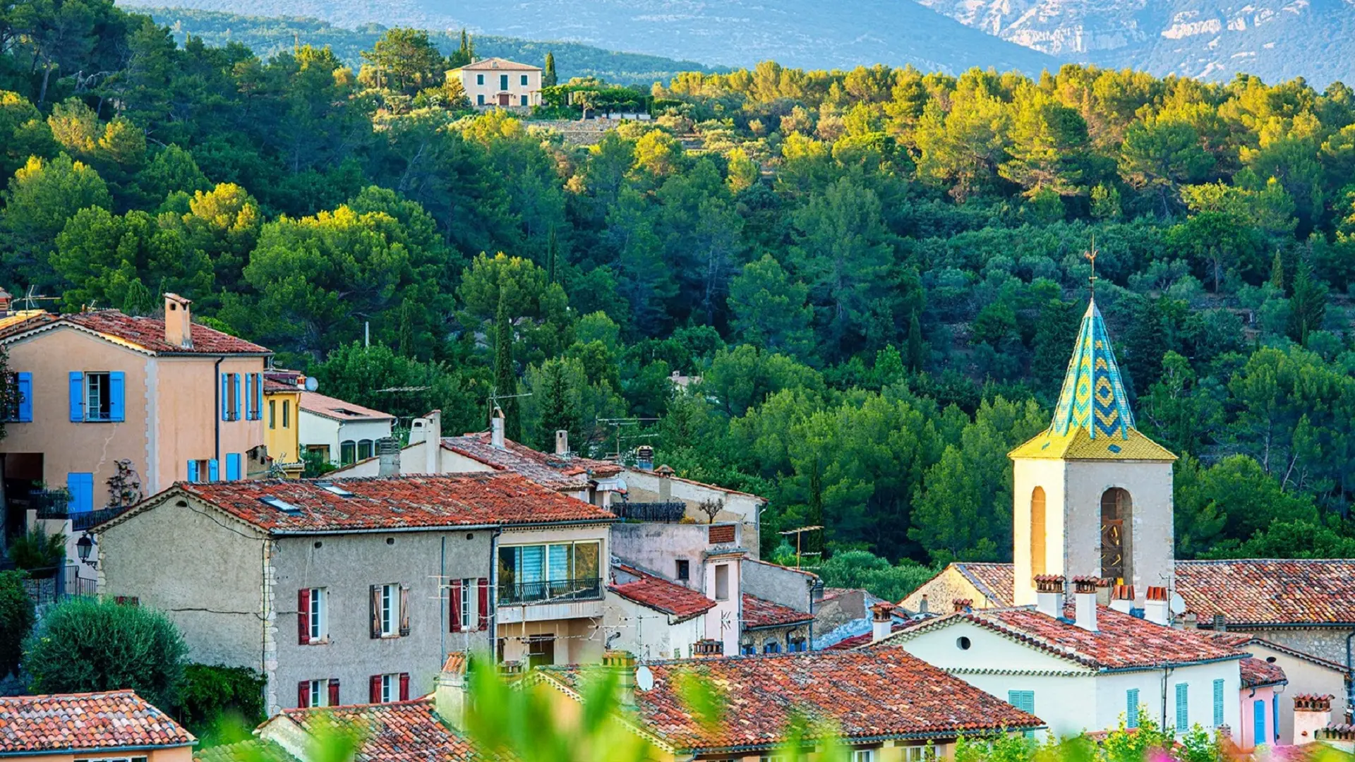 Le village autour de son clocher