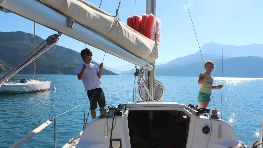 Serre-ponçon à la voile