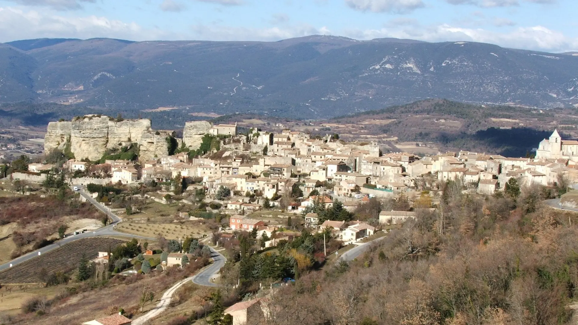 Village de Saignon à la sortie de l'hiver