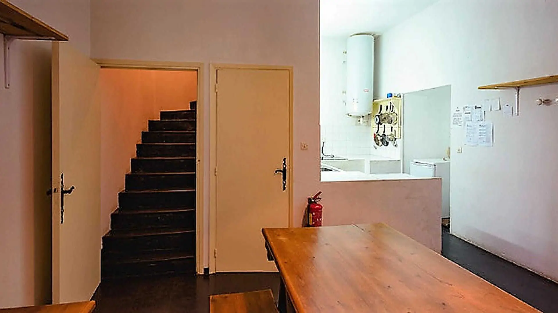 Accès étage - Le Gîte d'Etape d'Utelle - Gîtes de France Alpes-Maritimes