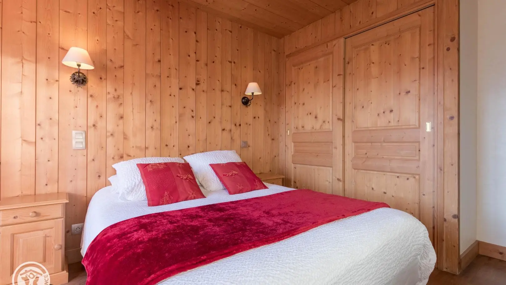 Chambre avec lit double 140x190cm