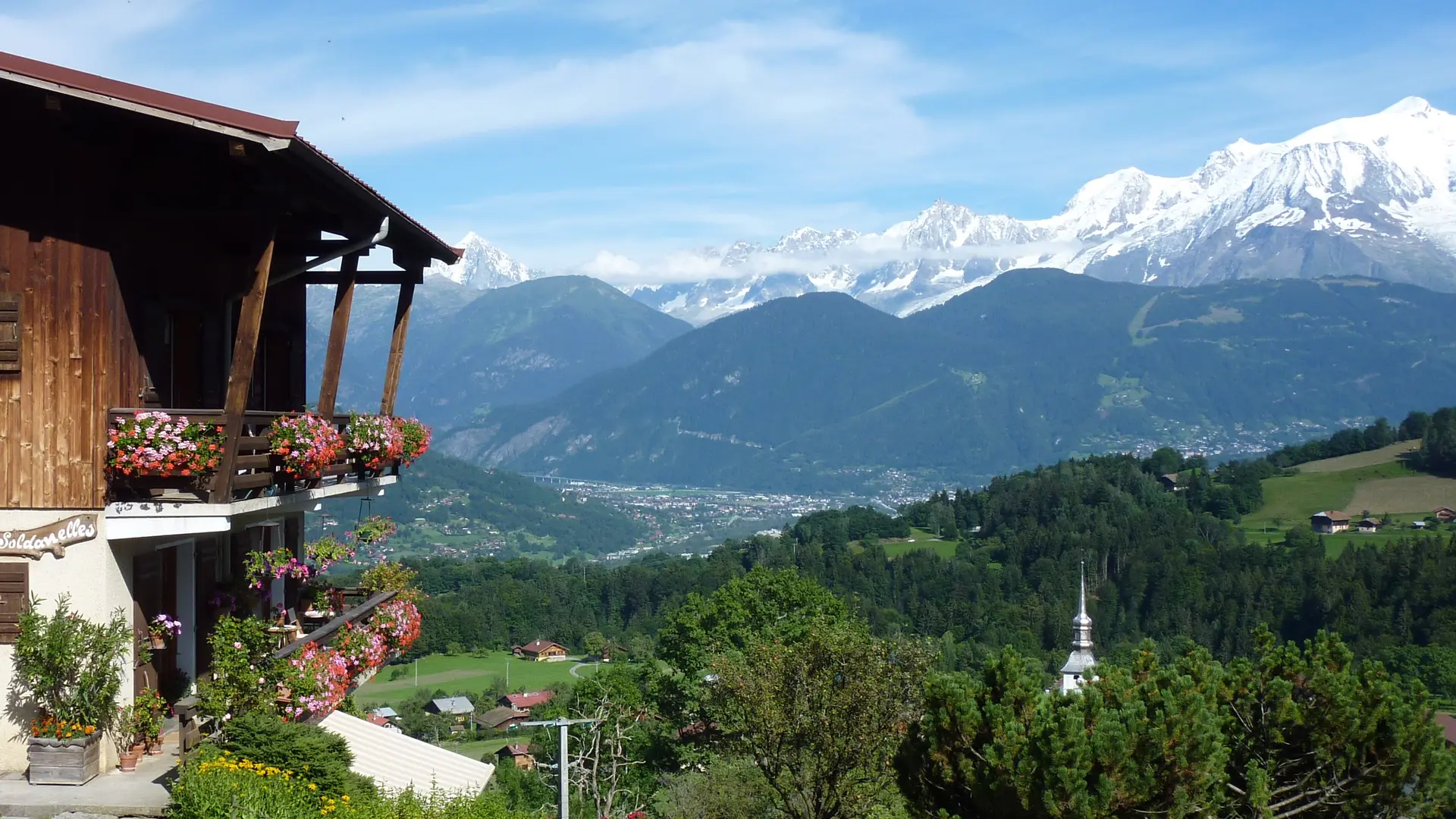 Vue Mont-Blanc et chalet