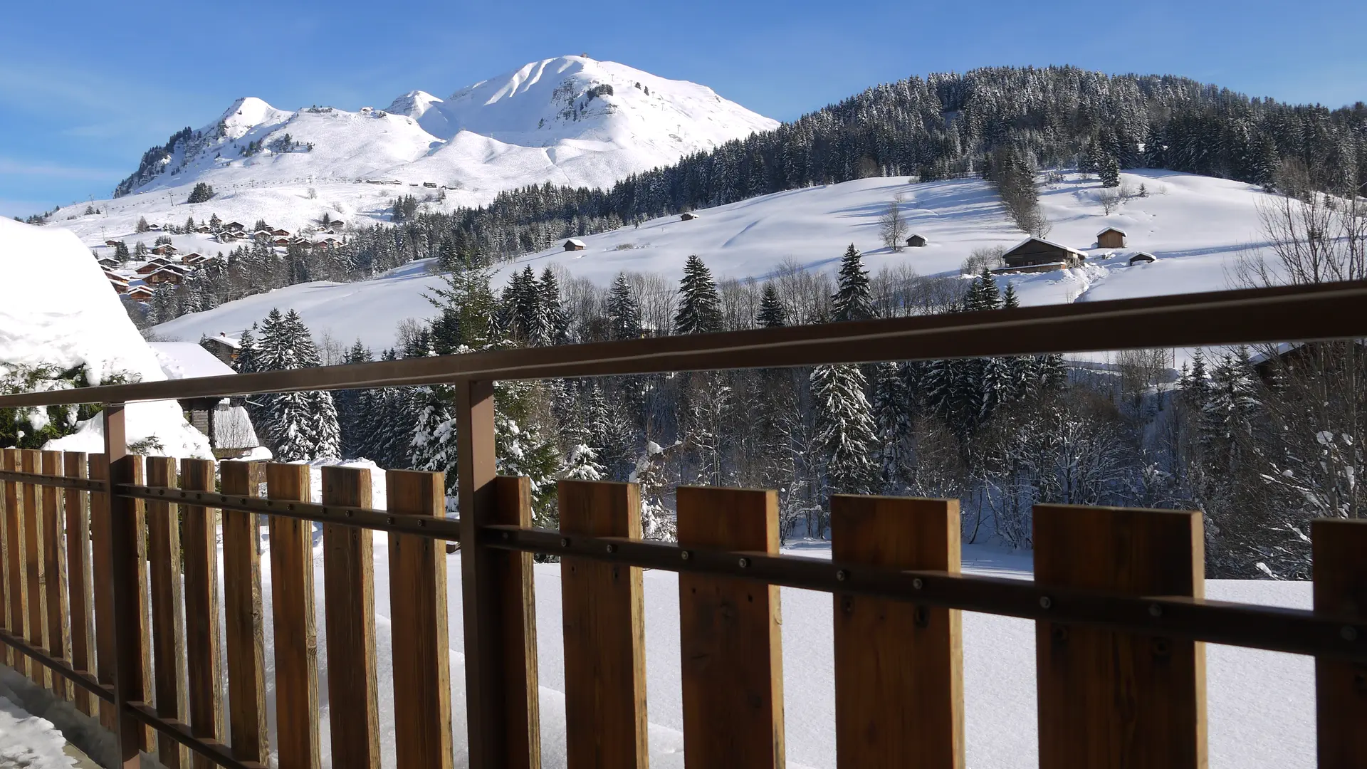 Vue balcon hiver/ Winter view- Bachal n° 3 - Le Grand-Bornand