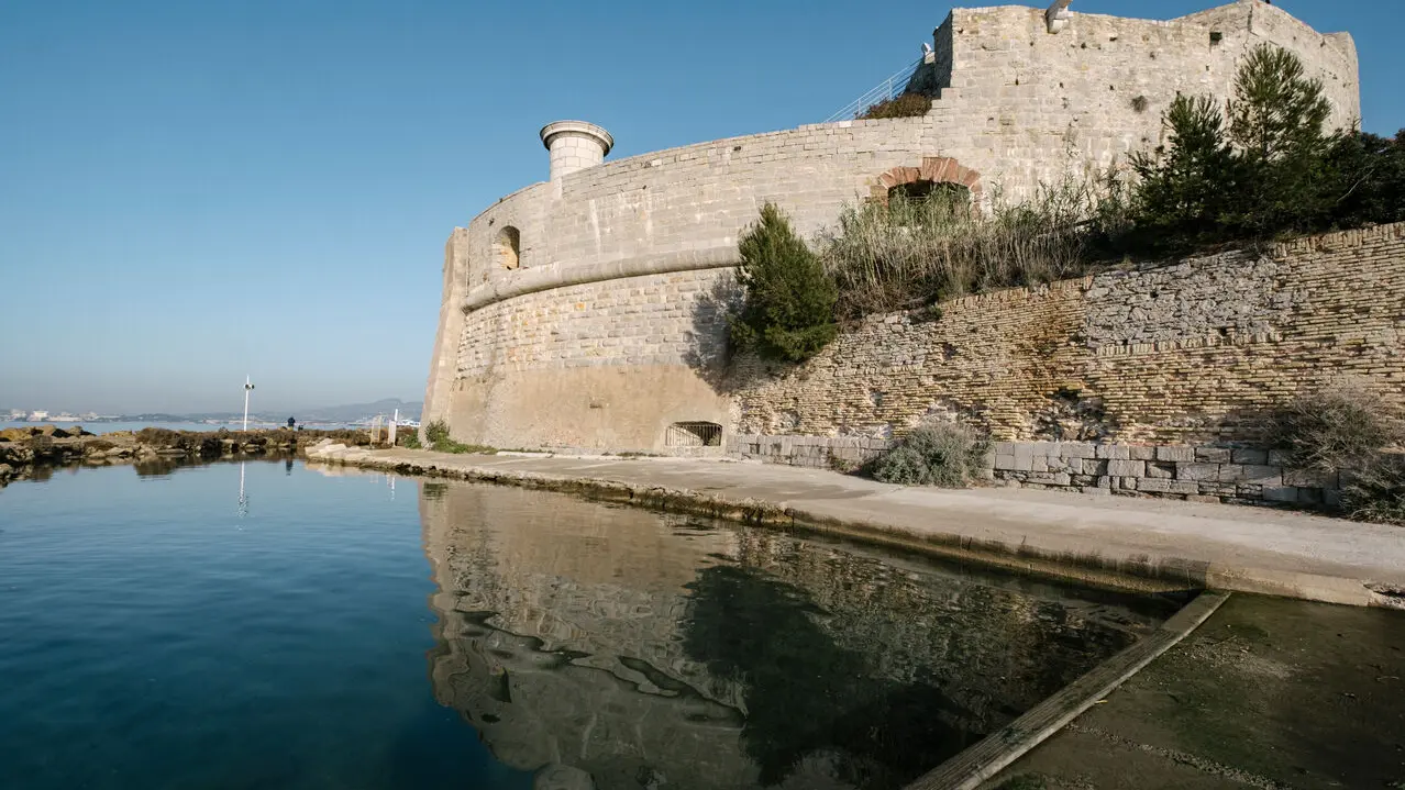 La Tour Royale