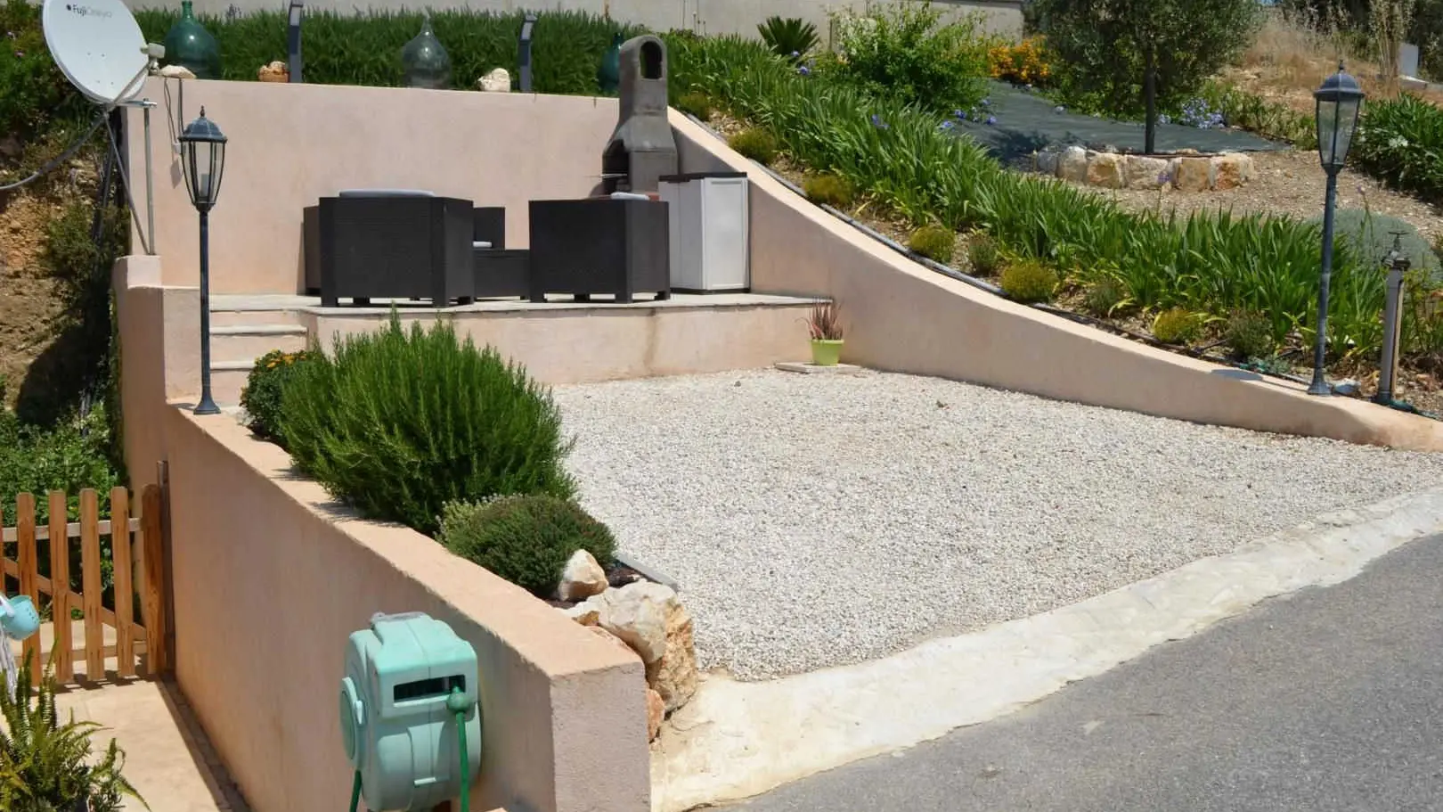 Gîte Petite Maison d'Amis-Barbecue et salon de jardin-La Gaude-Gîtes de France Alpes-Maritimes