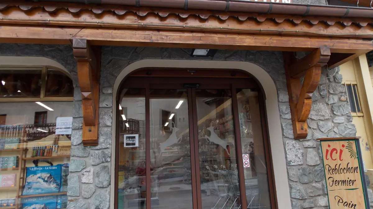 Entrée du magasin - Épicerie Alp Ser Vit - La Grave