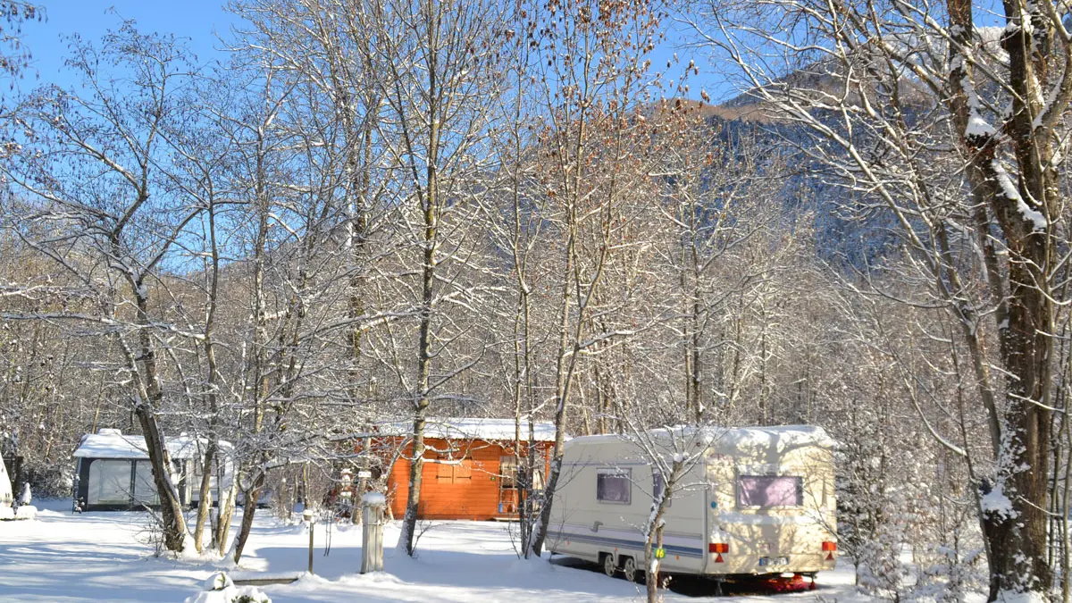 Camping Les 6 stations à Pont du Fossé, vallée du Champsaur