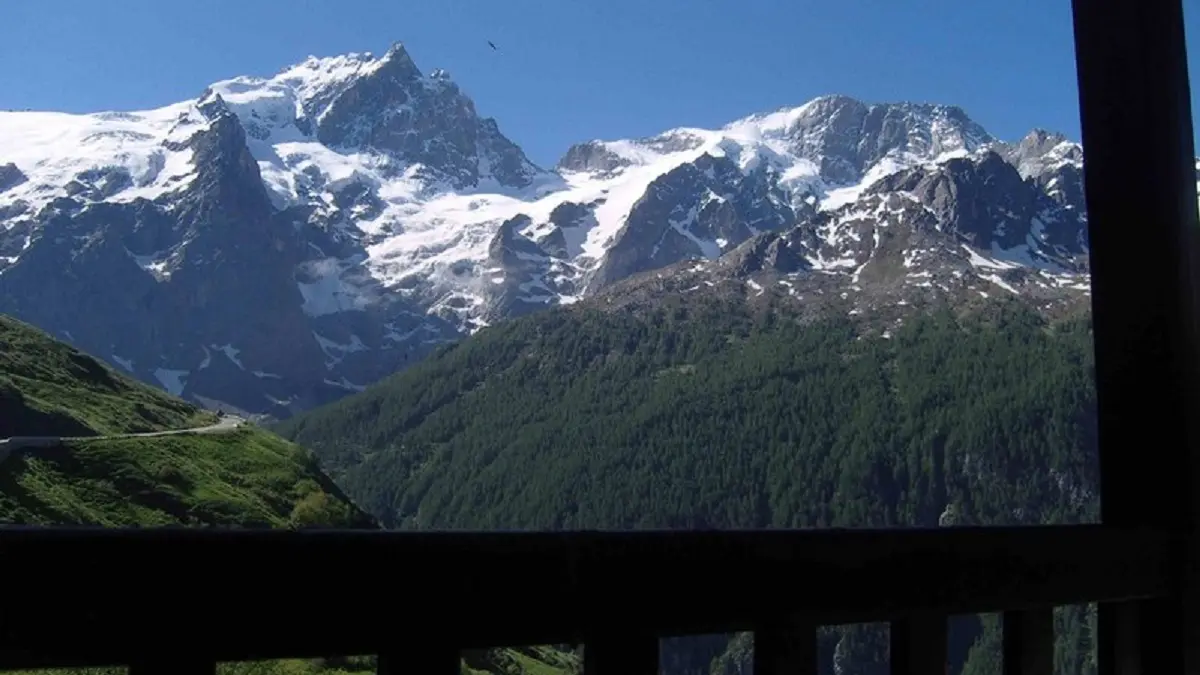 Vue sur le massif de la meije