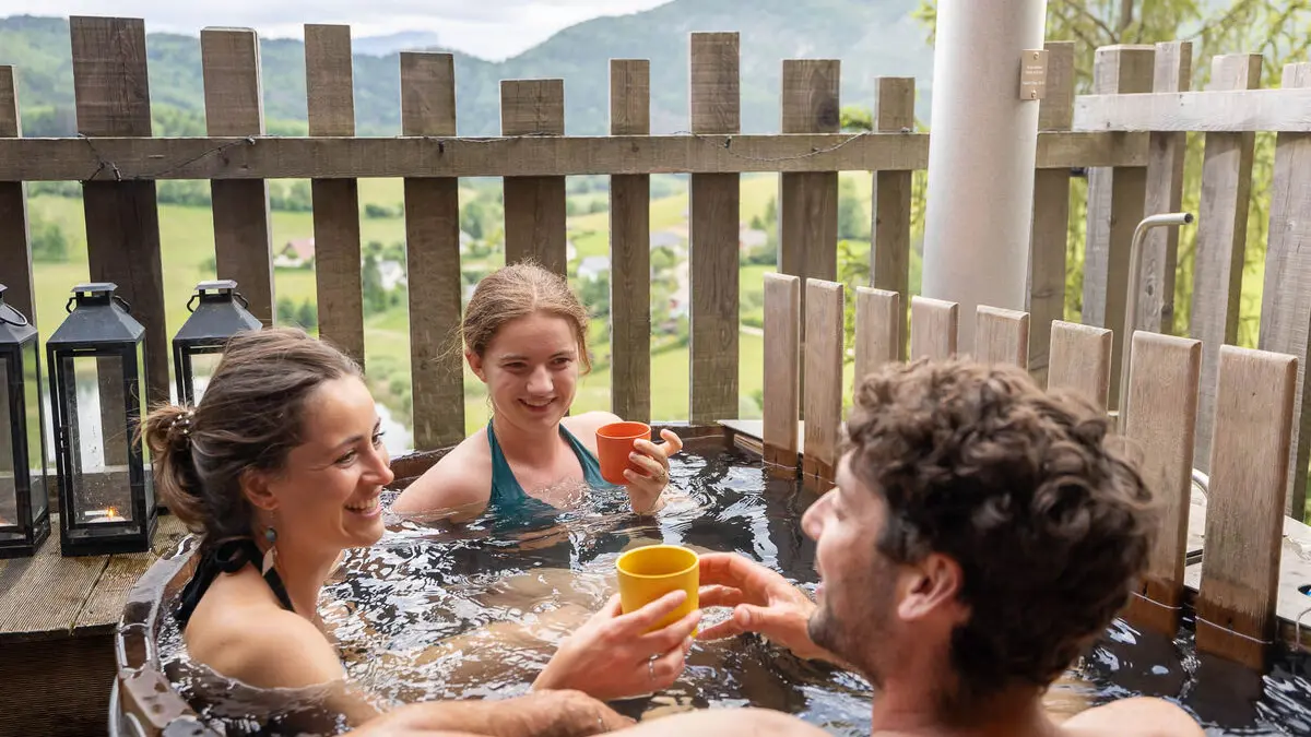 Là-Haut, cabanes perchées