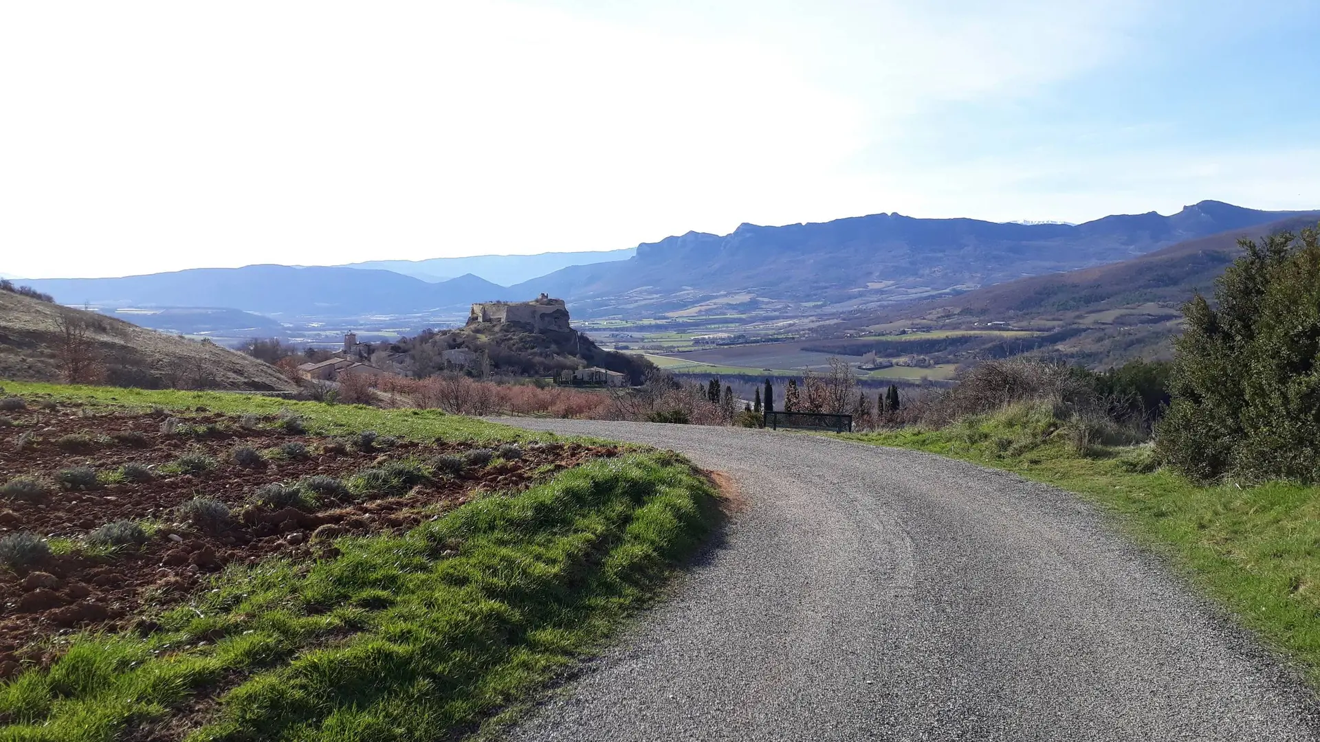 Ruines du château de Mison