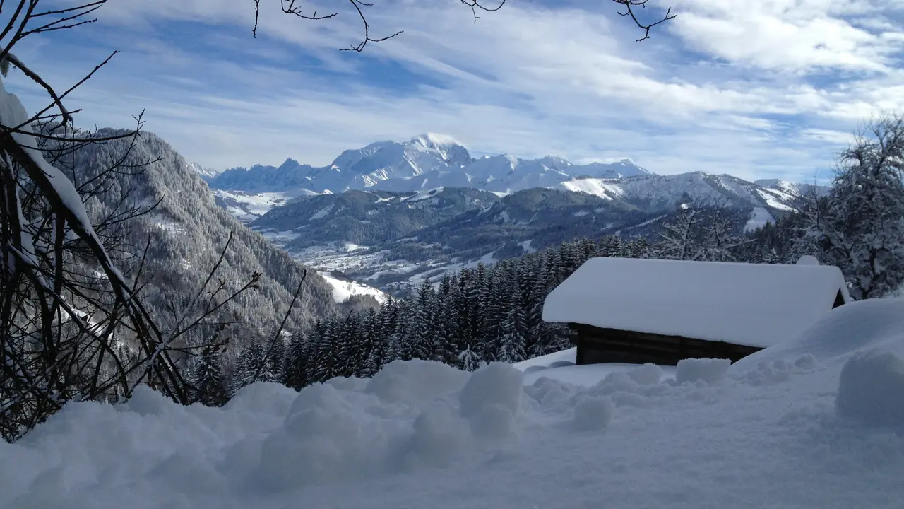 Cabane entre terre et ciel - vue en hiver