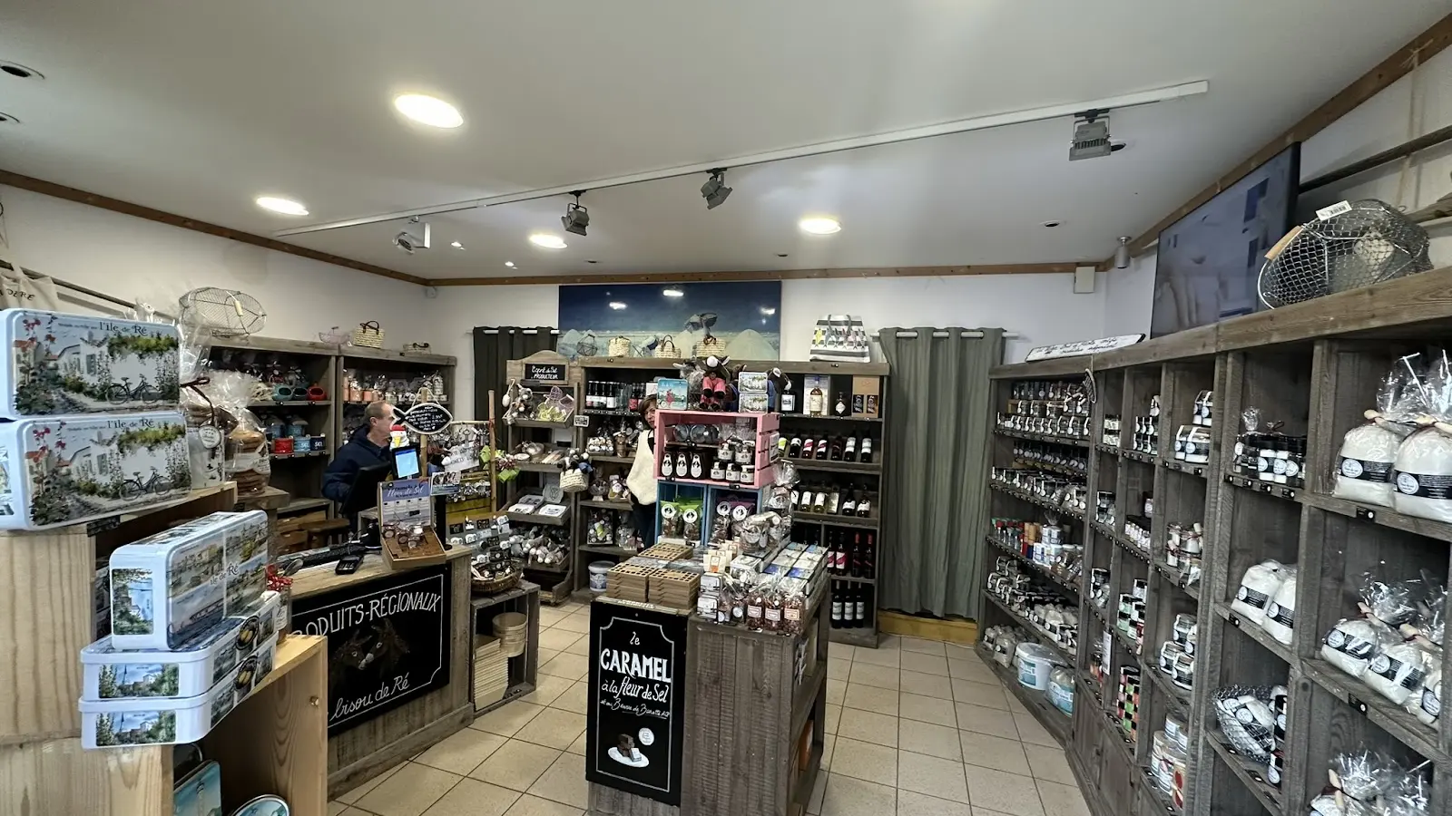 Intérieur de la boutique Esprit du Sel de Saint-Martin