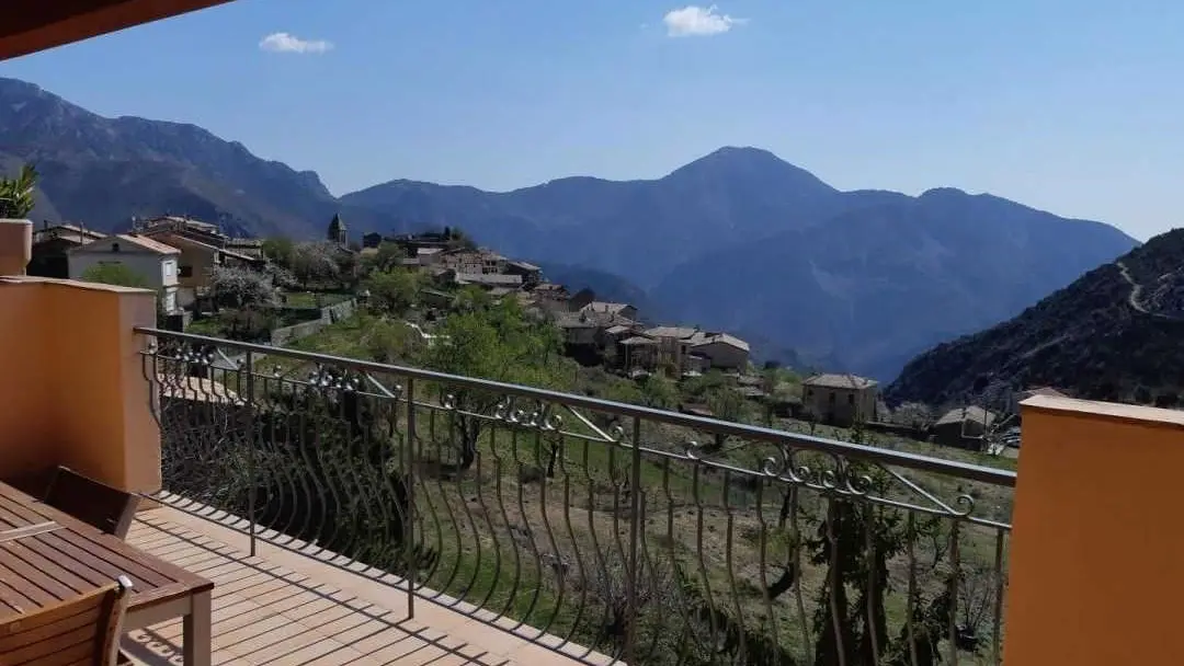 Gîte Le Brec d'Utelle-Vue depuis la Terrasse-Utelle-Gîtes de France des Alpes-Maritimes