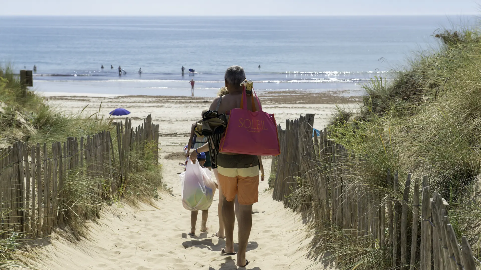 Accès à la plage du pas des bœufs depuis le camping