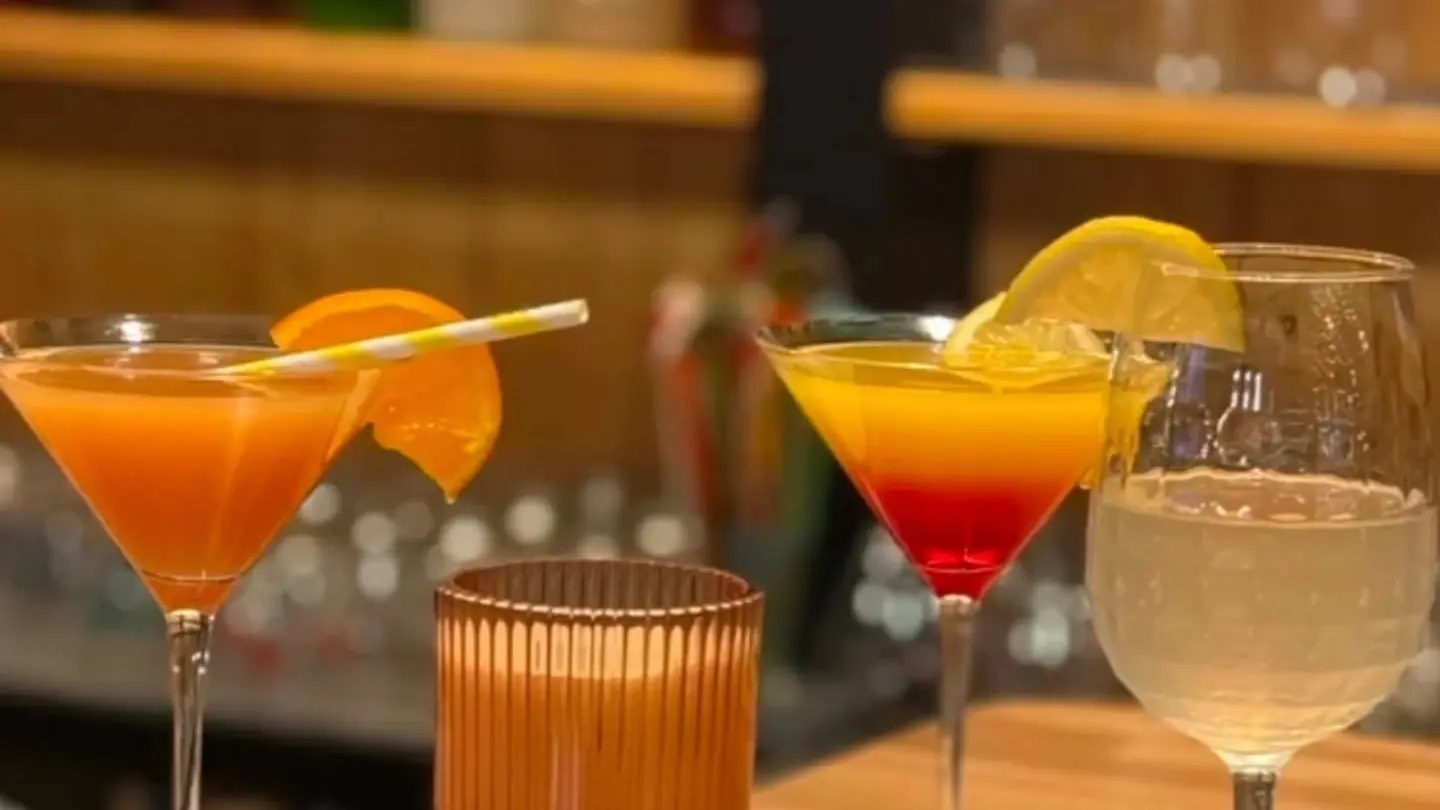 Cocktails et long drinks au Café Les Glaciers