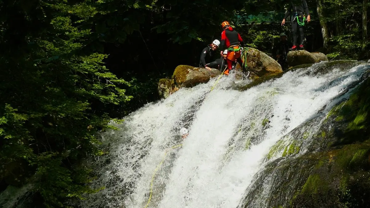 cascade du canyon d 'Orlu